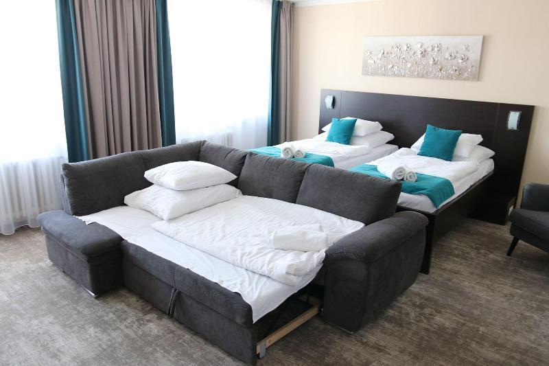 קושיצה Hotel Crystal מראה חיצוני תמונה