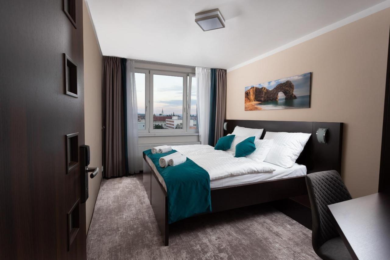 קושיצה Hotel Crystal מראה חיצוני תמונה